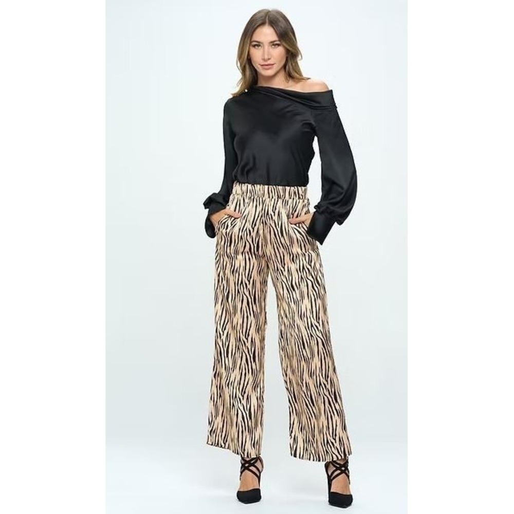 Renee C Satin Stretch Wide Leg Pants Medium Zebra Print Taupe NWOT Pockets